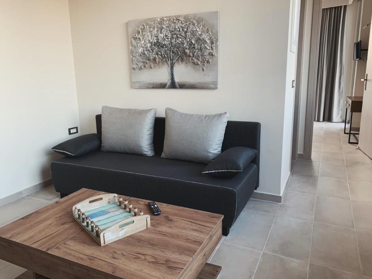 King Crimson Luxury Apartments Marathokefála 外观 照片