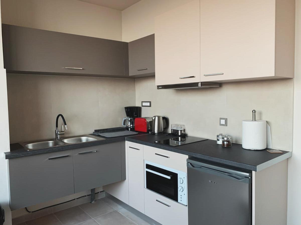 King Crimson Luxury Apartments Marathokefála 外观 照片