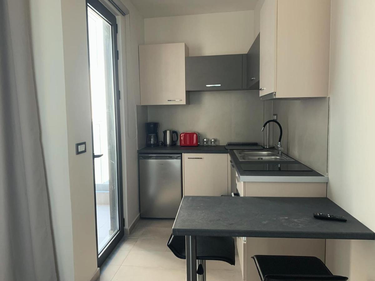 King Crimson Luxury Apartments Marathokefála 外观 照片