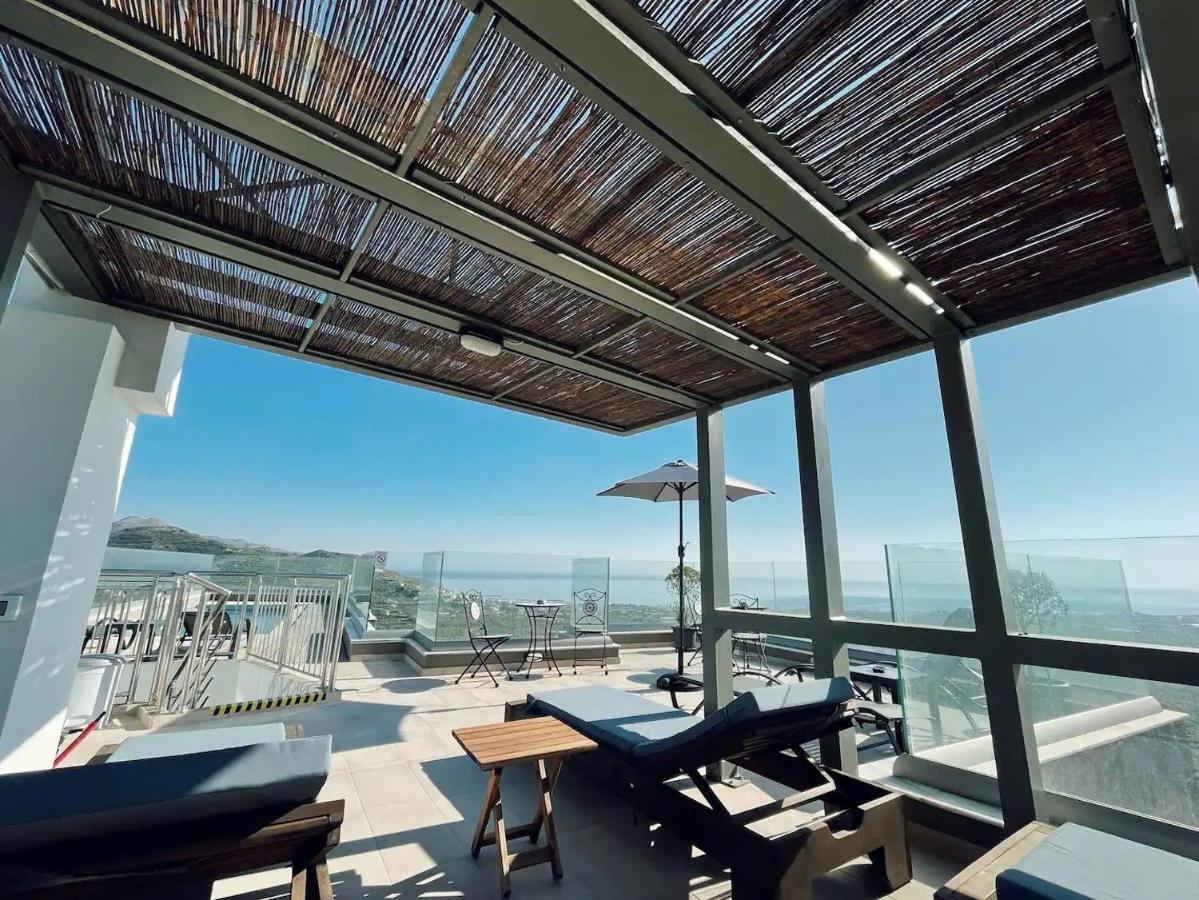 King Crimson Luxury Apartments Marathokefála 外观 照片