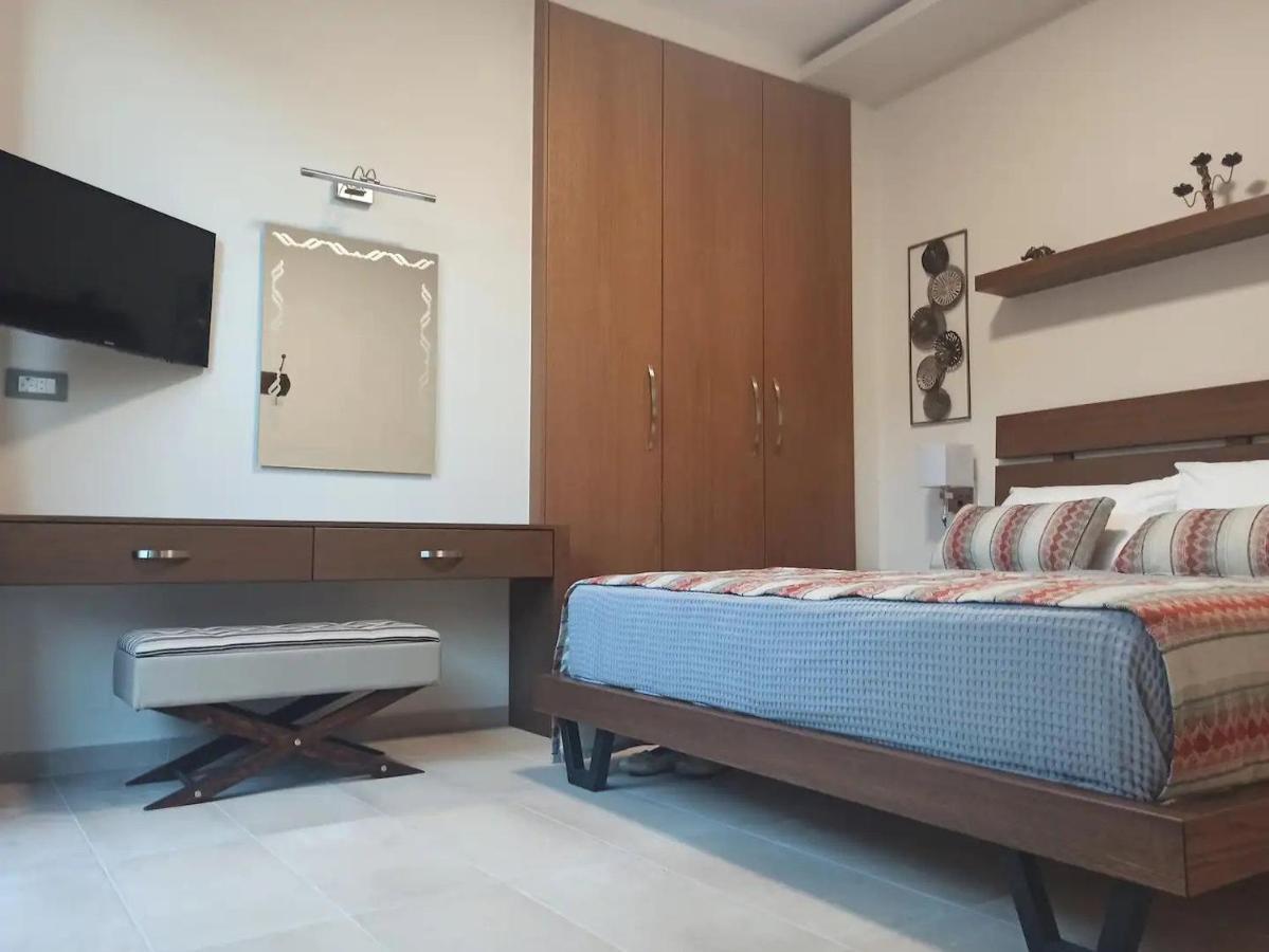 King Crimson Luxury Apartments Marathokefála 外观 照片